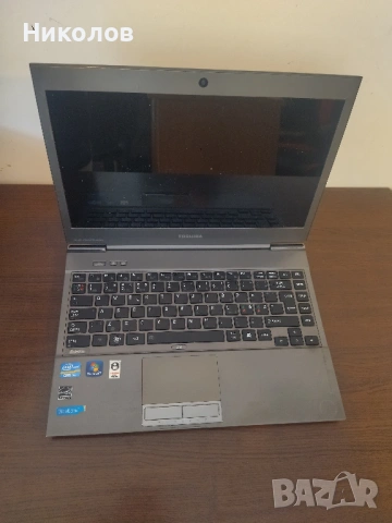 Продавам лаптом Toshiba 13.3 за ремонт/части