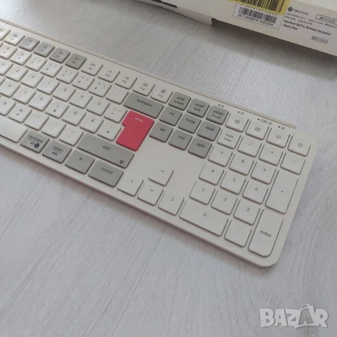Премиум безжична клавиатура Keychron B6 Pro Ultra-Slim (Retro Red) – Пълен комплект, снимка 6 - Клавиатури и мишки - 55477626