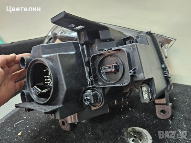 Ляв фар за Jeep Grand Cherokee Wk2, снимка 5 - Части - 55219130