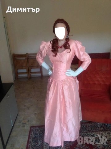 Рокля във викториански стил цвят корал