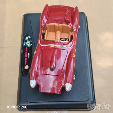 Макет на Ferrari 250 Testa Rossa от 1958 г. , снимка 2 - Колекции - 55323859