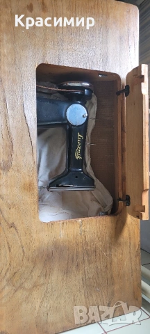 Шевна машина Lucznik/Ретро , снимка 2 - Шевни машини - 54155694