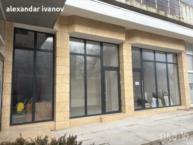  3 ТЪРГОВСКИ ПОМЕЩЕНИЯ В ИДЕАЛНИЯ ЦЕНТЪР НА КАВАРНА, снимка 4 - Магазини - 54531997