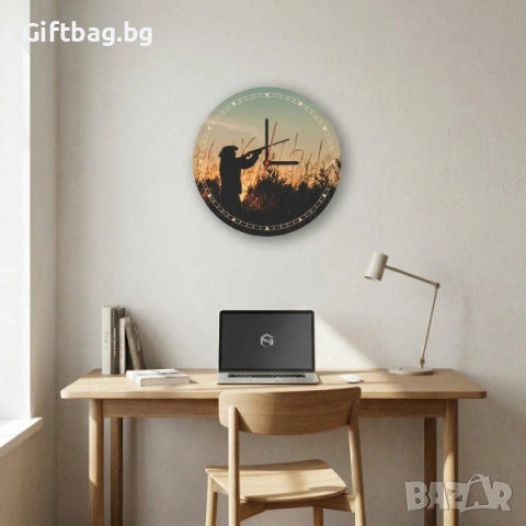 Дървен Стенен часовник „Ловец при залез“, снимка 2 - Стенни часовници - 54059452