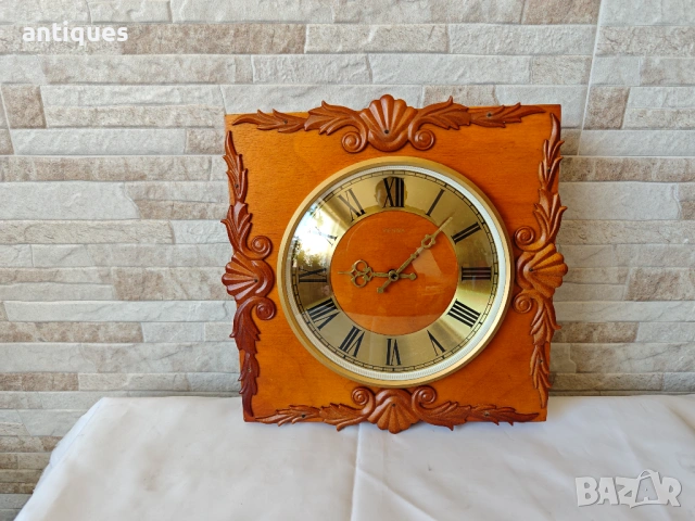 Стар руски стенен часовник - ВЕСМА / VESNA - 1970г.