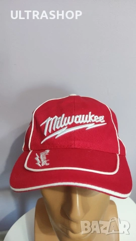 Milwaukee Шапка с козирка в отлично състояние, снимка 2 - Шапки - 54595107
