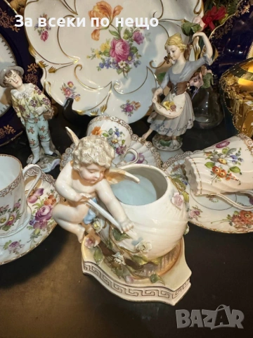 Sitzendorf Germany  Circa 1904 - “Вазата с херувима” Код P2179, снимка 3 - Колекции - 54170152