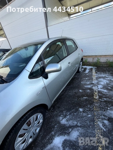 Toyota Auris 1.4, снимка 4 - Автомобили и джипове - 54662572