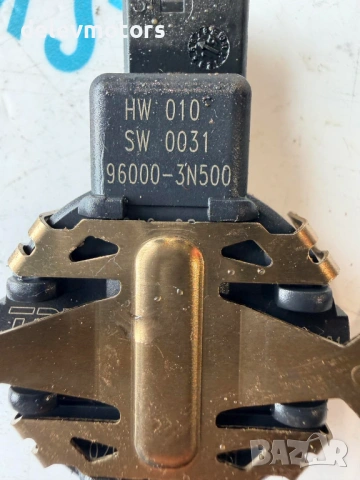 96000-3N500 датчик сензор за дъжд от Hyundai Kona 1.6 T-GDI, двигател G4FJ, 177 кс., 4x4, автоматик, снимка 2 - Части - 54345669