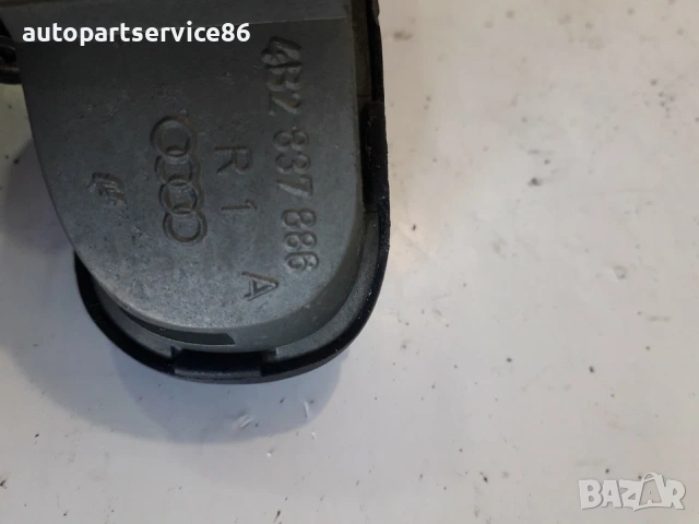 Външна дръжка за задна дясна врата синя за Audi A6 (1997-2002) 4B2837886A, снимка 2 - Части - 54726020