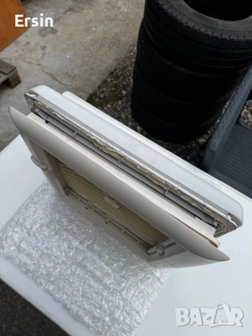 Люк с Вентилатор Thule Omnivent 12V С монтажен размер : 40/40 , снимка 7 - Къмпинг мебели - 54197083