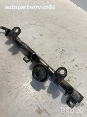 Горивна рейка дясна за Subaru Tribeca 3.0 V6 (2009) Genuine, снимка 3 - Части - 54237181