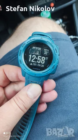 Продавам Garmin instict 1