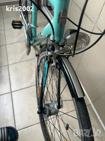 Велосипед Bianchi Via delle BATTAGLIE – Оригинален, Хибрид, Shimano Sora, снимка 7 - Велосипеди - 54380311
