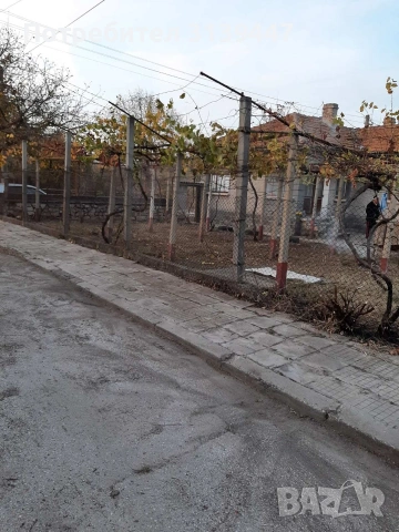 Продавам къща в с. Мадара , снимка 2 - Къщи - 54619423