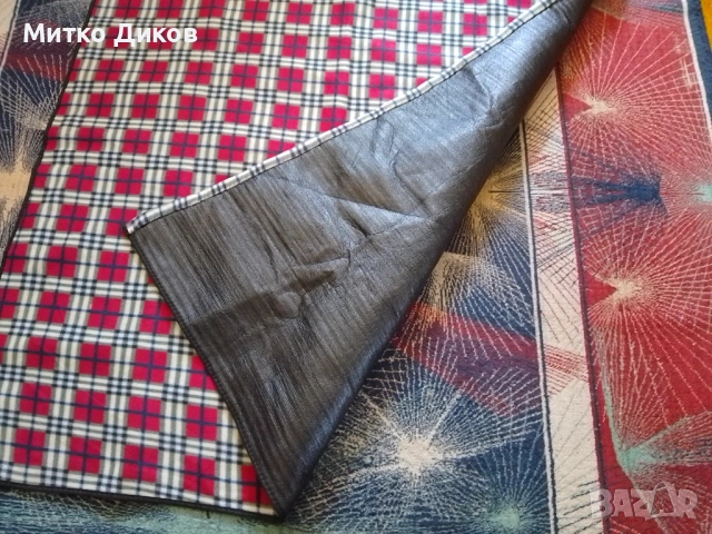 Нова постелка за пикник бебе плаж и друго с гумиран слой отдолу 134х130 см