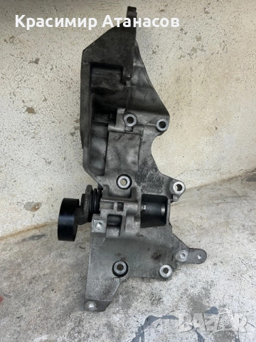 03L903143Q. Стойка компресор климатик за Vw Туран 1.6 TDI. 105кс. 2010-2015г