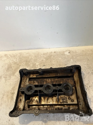 Капак на клапани преден десен за Audi A4 B5 2.8 V6 (2001) 078103472L, снимка 2 - Части - 54727930