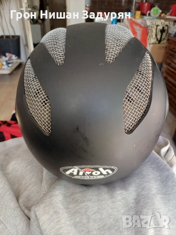 Продавам  италианска  мото  каска Airoh Helmet, снимка 3 - Мотоциклети и мототехника - 54432644