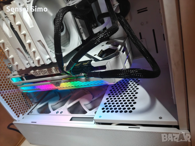 Nvidia Asus Rog Strix RTX 3090 24gb White Edition, снимка 2 - Видеокарти - 55246232