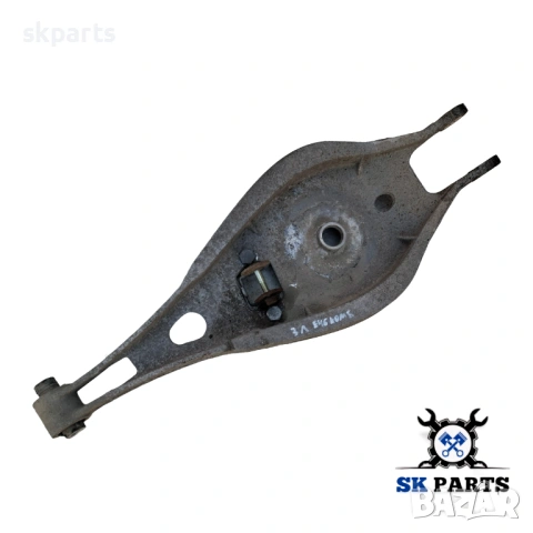 Носач заден ляв за BMW E46/ БМВ Е46 330 Д, снимка 2 - Части - 54223394