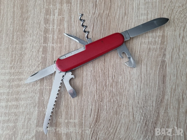 Швейцарски джобен нож Victorinox Camper с калъф, снимка 3 - Ножове - 54031565