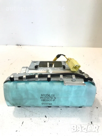 Част от таблото за Nissan Almera Tino 2.2 Di (2004)