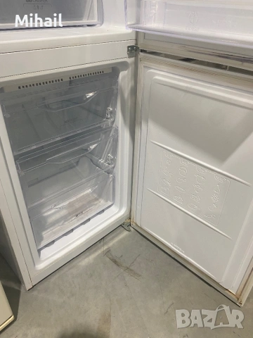 Хладилник с фризер Indesit XIT8 T1E W No Frost 189см, снимка 5 - Хладилници - 54862770