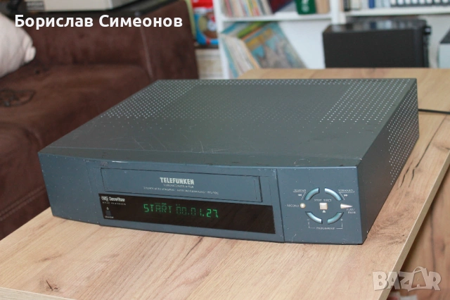 VHS VIDEORECORDER Telefunken M-9720, снимка 2 - Плейъри, домашно кино, прожектори - 54494858