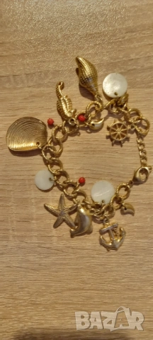 Колие,медальон.Гривна.Chanel, Miu-Miu. Diyor , снимка 7 - Колиета, медальони, синджири - 50160404