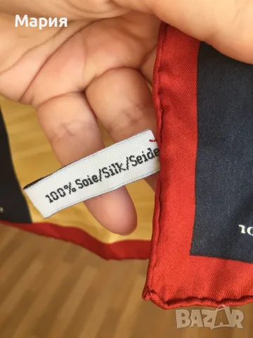 Оригинален Christian Dior Fahrenheit Малък Шал Кърпичка 100% Коприна, снимка 12 - Шалове - 55335295