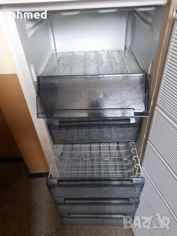 Вертикален фризер Siltal, снимка 5 - Фризери - 53984790