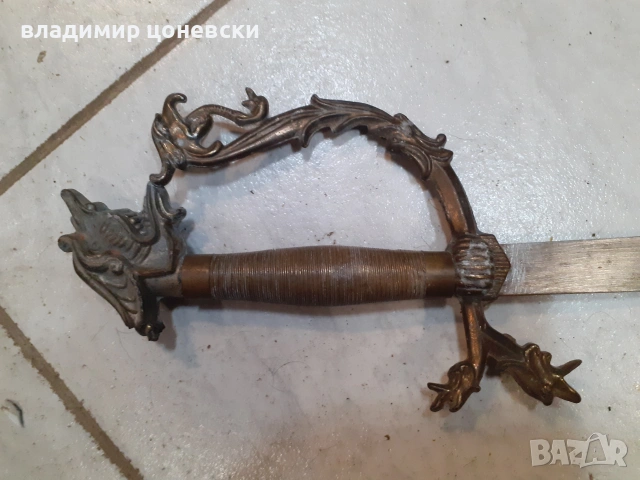 Стара сабя,меч,ятаган с глава на дракон на дръжката,гравирано острие, снимка 3 - Антикварни и старинни предмети - 55110211
