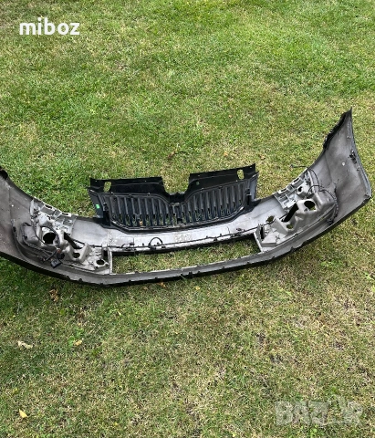 Предна броня Шкода Октавия Skoda Octavia 3, снимка 8 - Части - 55150671