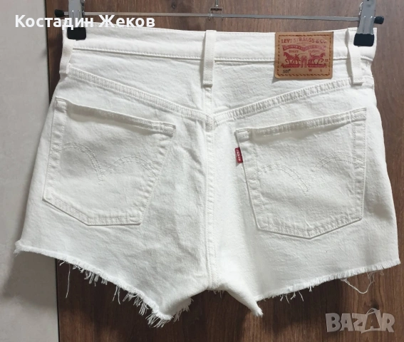  Нови със премахнат етикет. Дамски оригинални къси панталони Levi's 501® Original High Rise Shorts , снимка 4 - Къси панталони и бермуди - 54846437