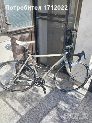 Шосеен велосипед Cannondale r700 Campagnolo, снимка 10 - Велосипеди - 54044781