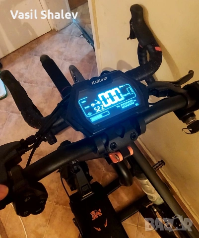 Продавам E-scooter Kukirin G2 Master 2025, снимка 2 - Скутери и тротинетки - 55250710