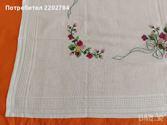 Битови, бродирани карета за маса , снимка 9 - Покривки за маси - 55639533