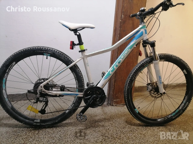 Продавам ВЕЛОСИПЕД CROSS FUSION LADY 27.5” 27 SPEED алуминиева рамка 6508