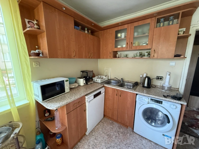 Масивни кухненски шкафове – отлично състояние – само 120 €, снимка 2 - Шкафове - 54864291