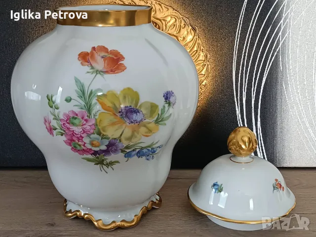 Голяма ваза с капак , снимка 3 - Антикварни и старинни предмети - 55435786