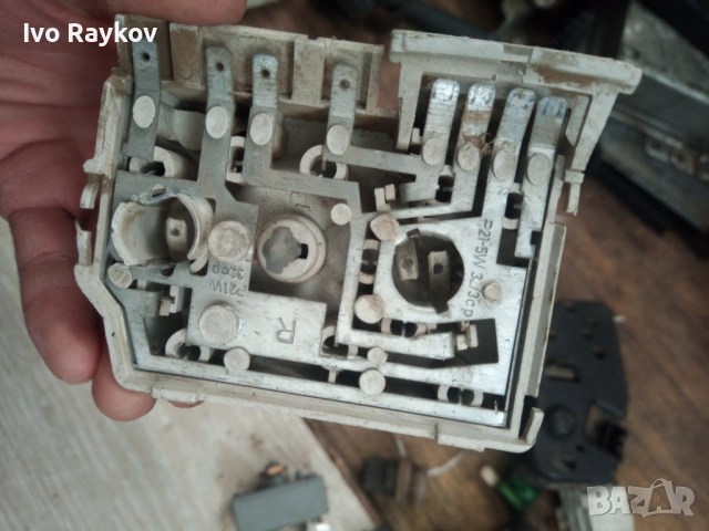 Платка , крушки за Audi 80 90 S2 B4 , 29632201, снимка 2 - Части - 53978726