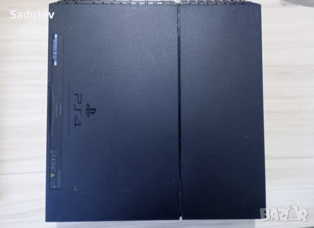 Playstation 4 500 GB за ремонт или за части, снимка 3 - PlayStation конзоли - 54740314