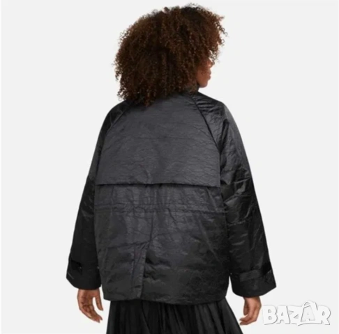 NIKE Therma Fit Shine дамско яке, снимка 3 - Якета - 54153593