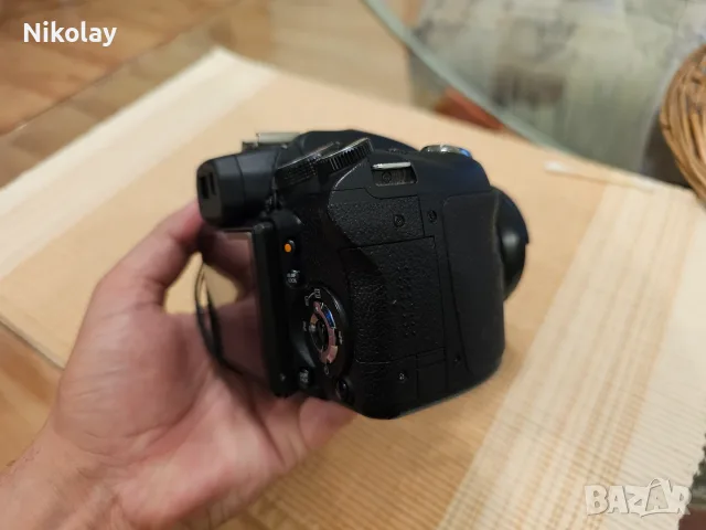 Fujifilm HS10 с проблем за части ремонт, снимка 6 - Фотоапарати - 55300377