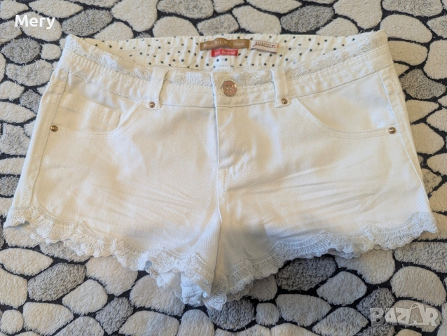 Бели дънкови къси панталонки Bershka – S
