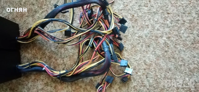 Продавам захранване 550 600, снимка 2 - Захранвания и кутии - 54344253