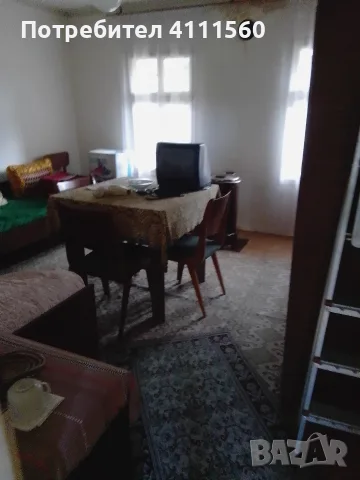 къща с двор кладенец и сонда , две приземни стаи, стопански сгради, асма, снимка 7 - Къщи - 55419818