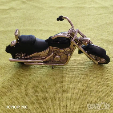 Часовник миниатюра мотор Chopper, Pierre Cardin. , снимка 4 - Други - 55391809
