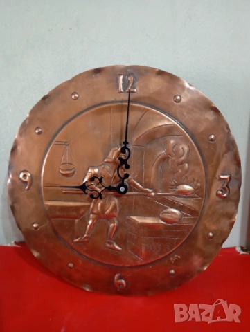 Винтидж стенен часовник